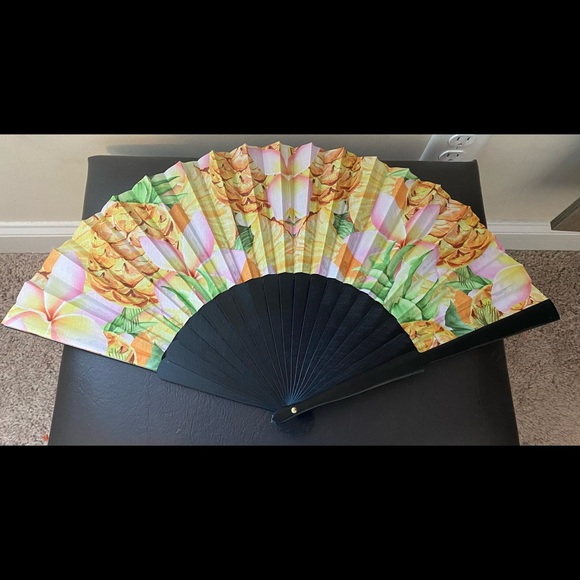 Sassy Jones “Colada” Glam fan - Picture 2 of 2